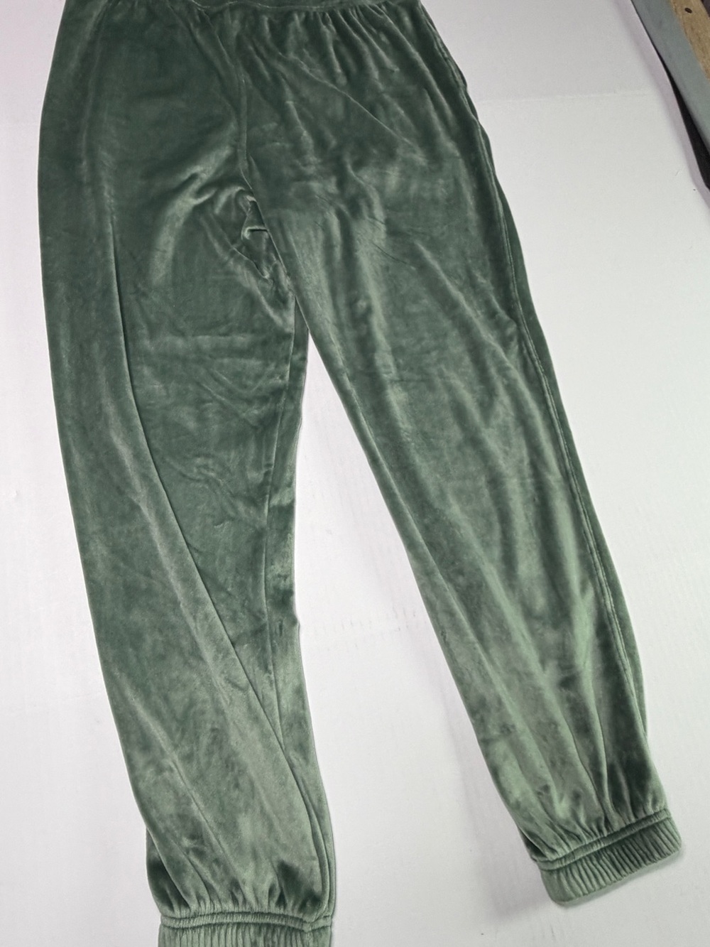 Yogalicious Lux Double Butter Hannah Velvet Velour Joggers in Sage Green Medium - Picture 9 of 9